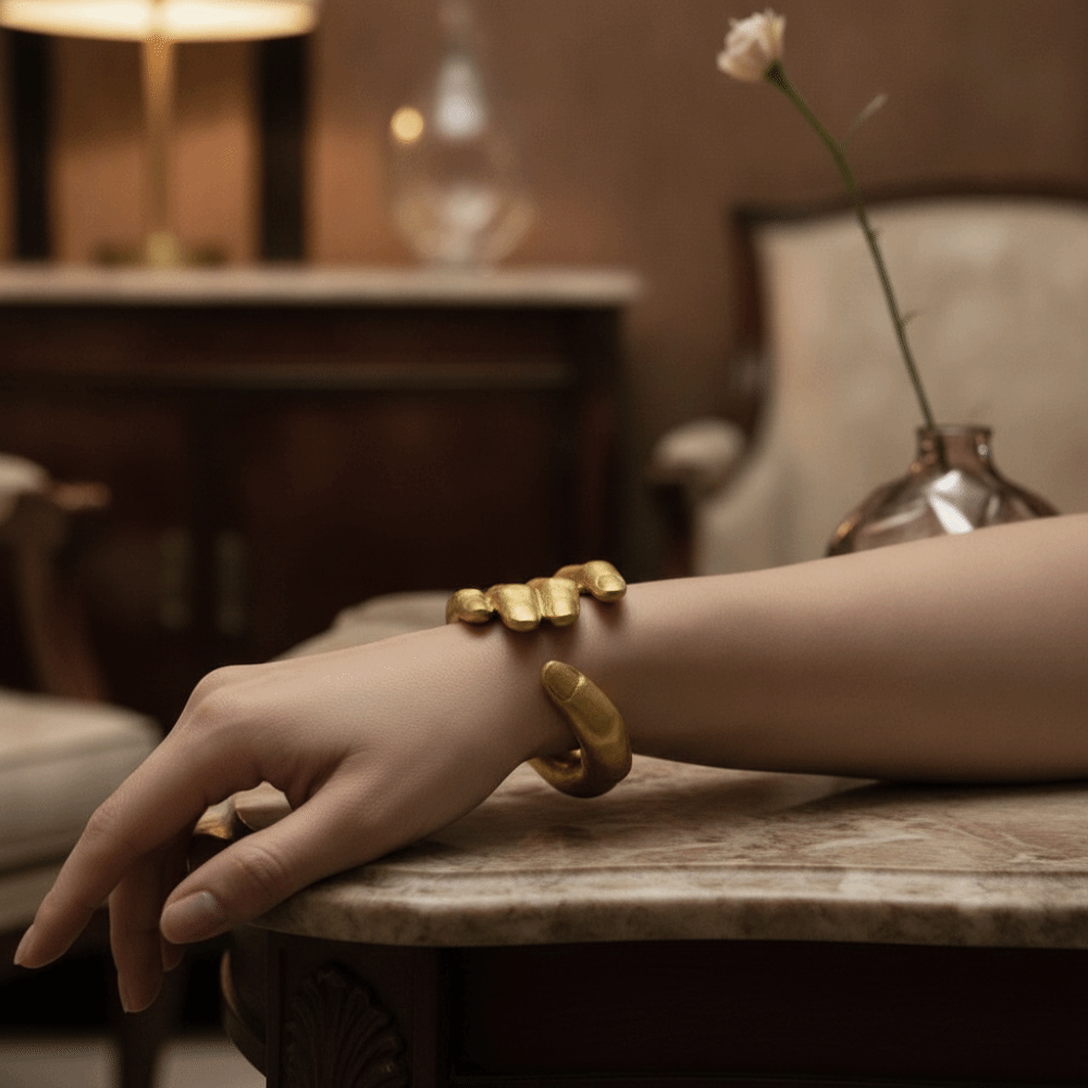 5-Fingered Palm Grip Bracelet  - Luxury Lifestyle Photography ulasan dan harga