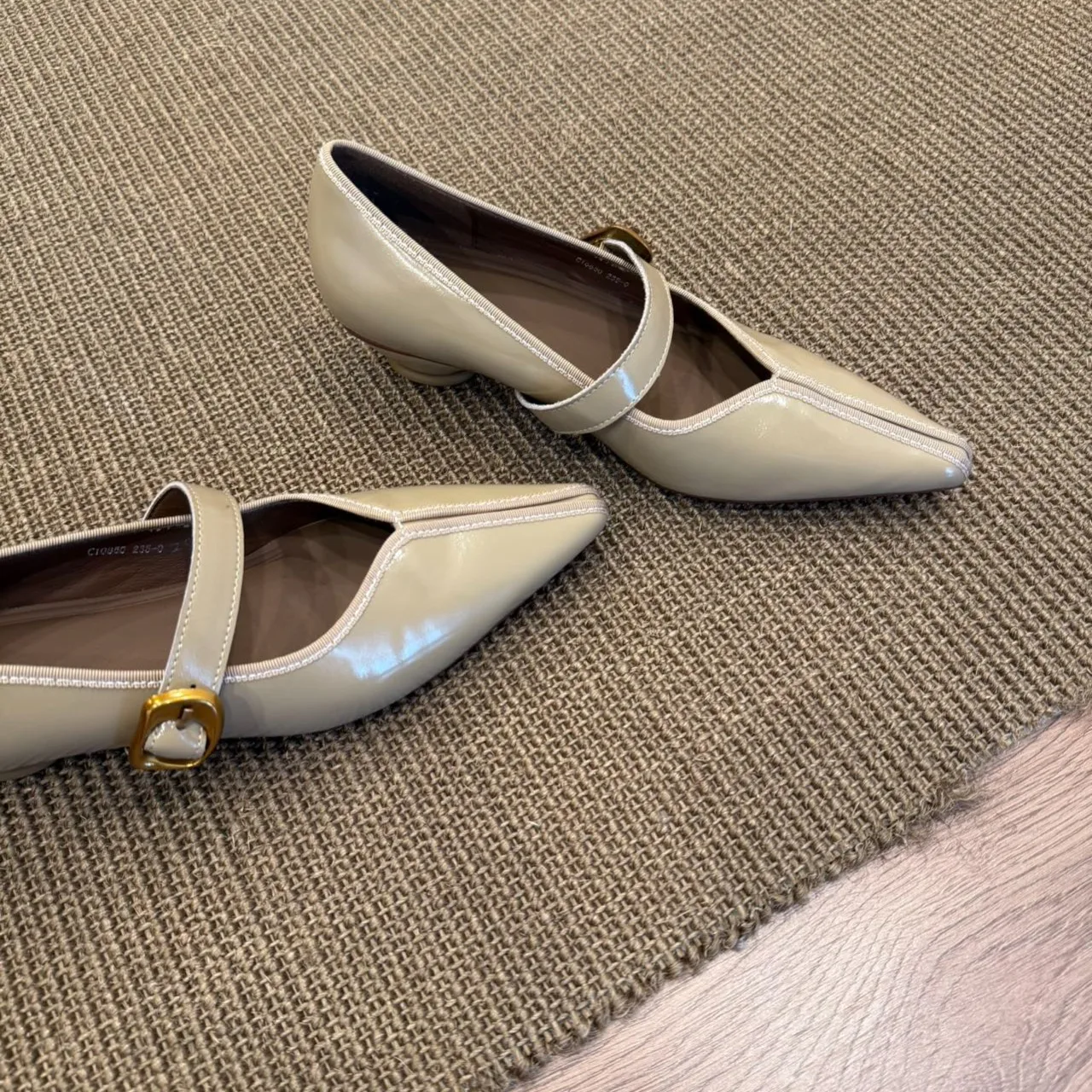 BANFANG Women's High Shoes 3cm - Luxury Lifestyle Shoes ulasan dan harga